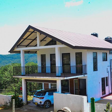 High Cliff Villa Нувара-Элия Экстерьер фото